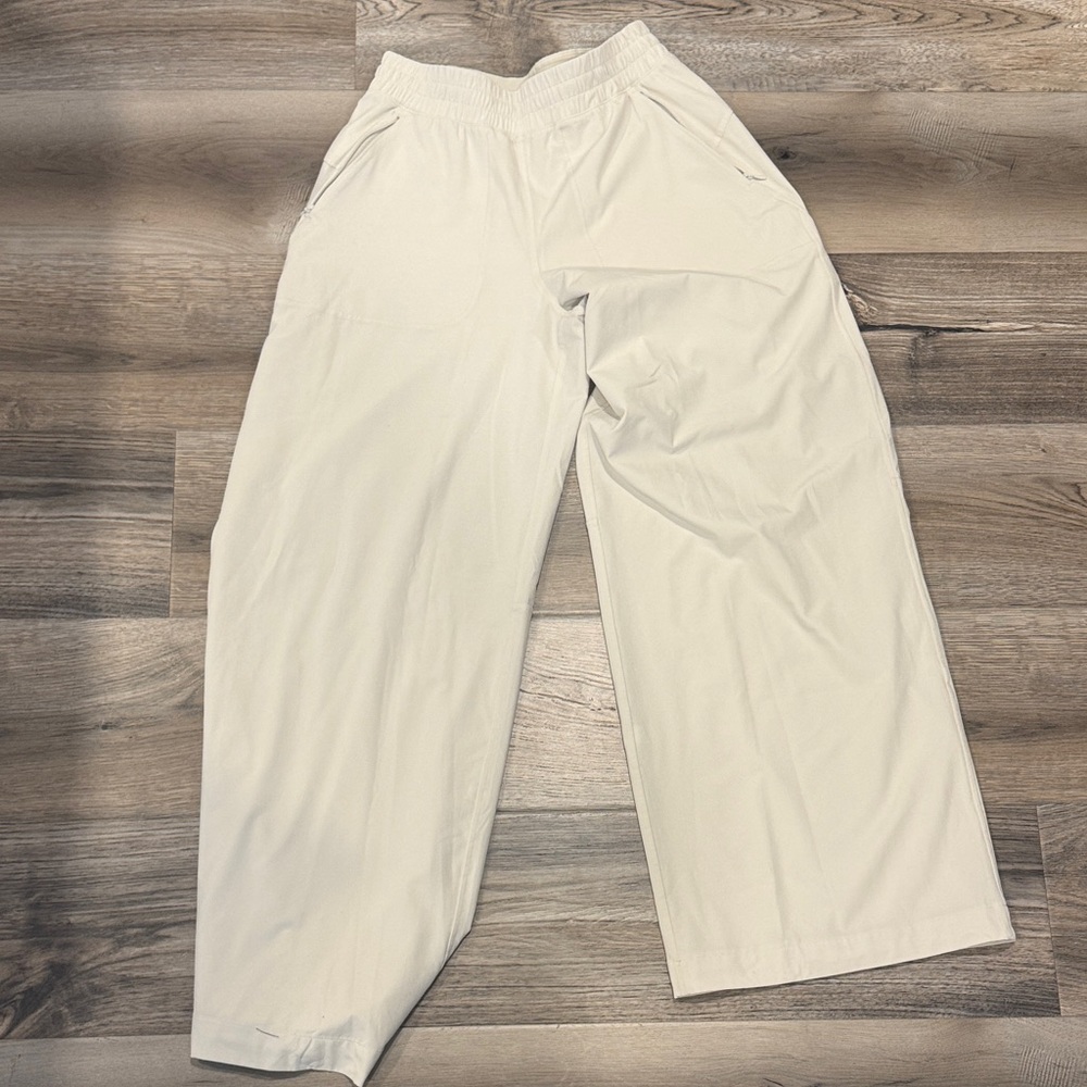 lululemon athletica Swift Mid-Rise Wide-Leg Pant